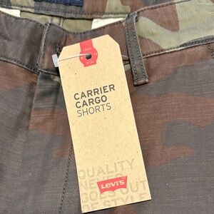 Levi's Men's Green and Brown Cargo Shorts